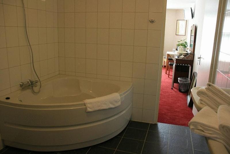 De Vier Heemskinderen IJzendijke Habitación foto